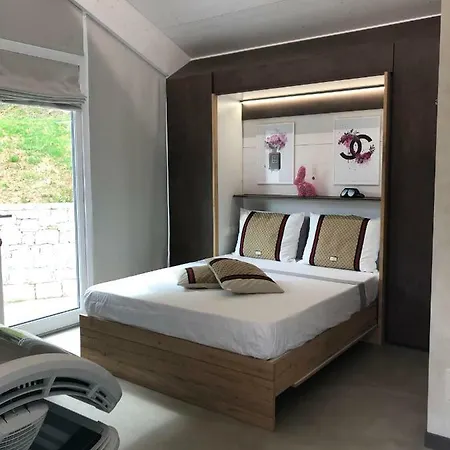 Maddalena Apartament Ome